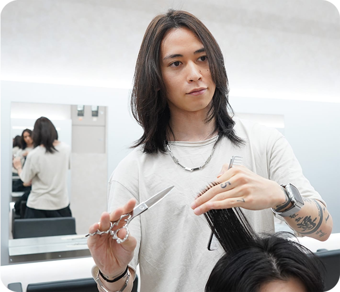 24歳以下の平均年収600万